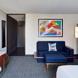 Executive King Room Sofa Bed